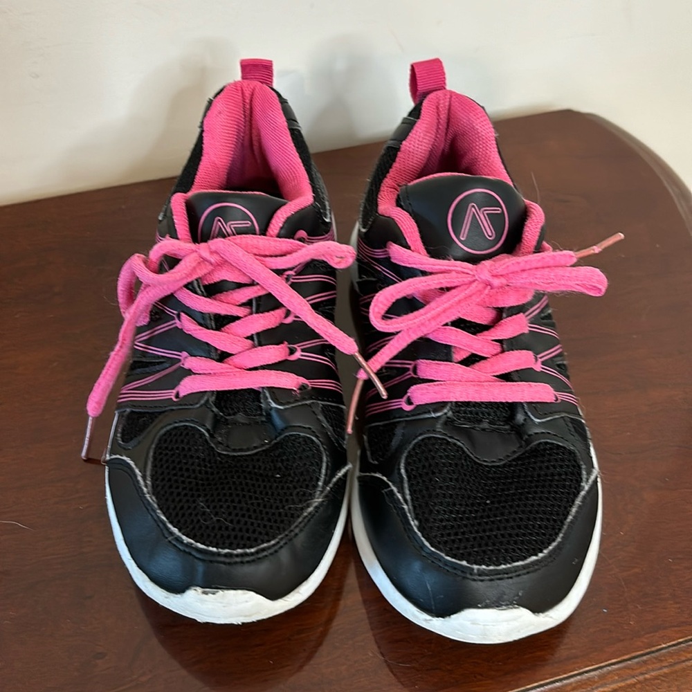 Action flex size 13 girls, tennis shoes